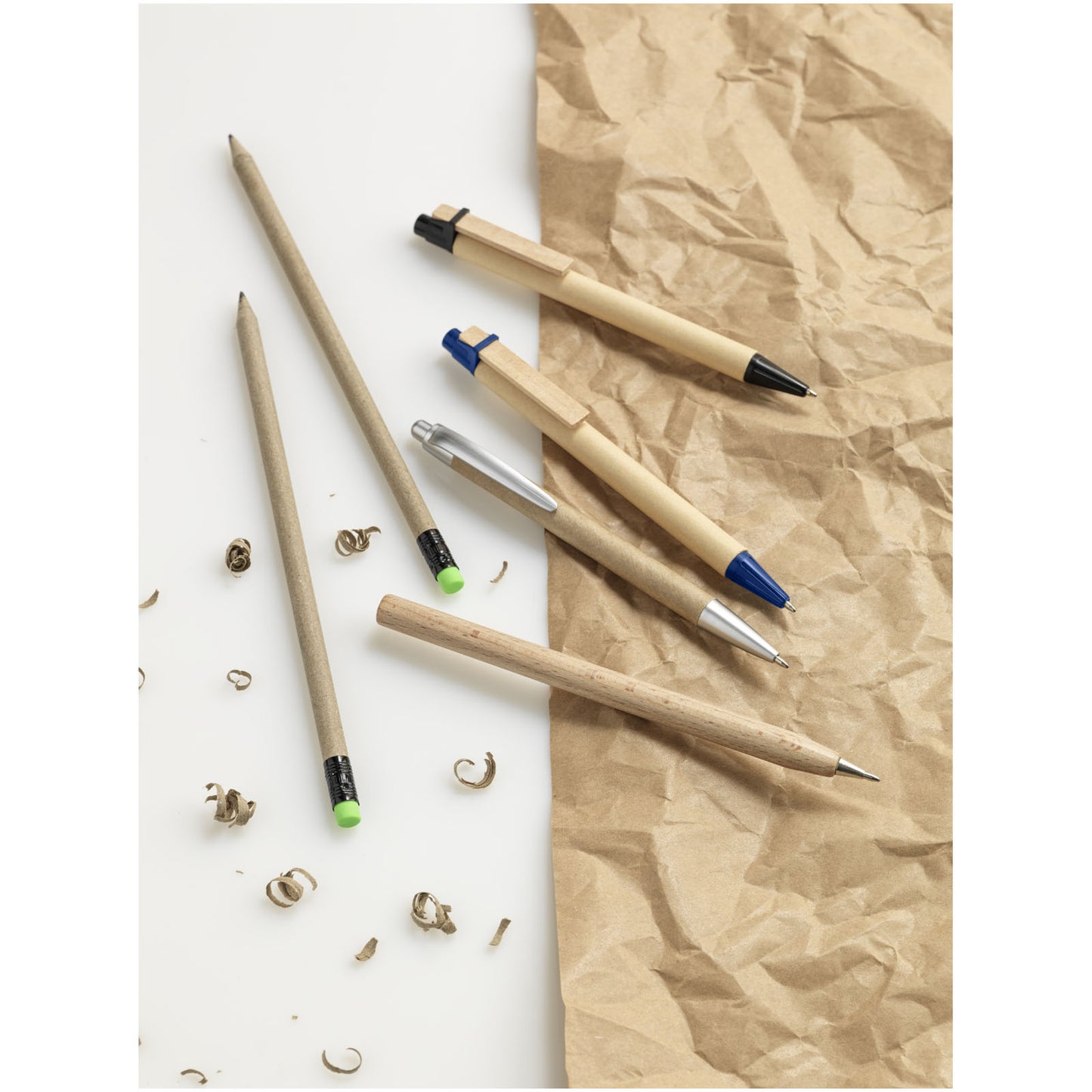 Penna a sfera in carta riciclata Tiflet (inchiostro nero)