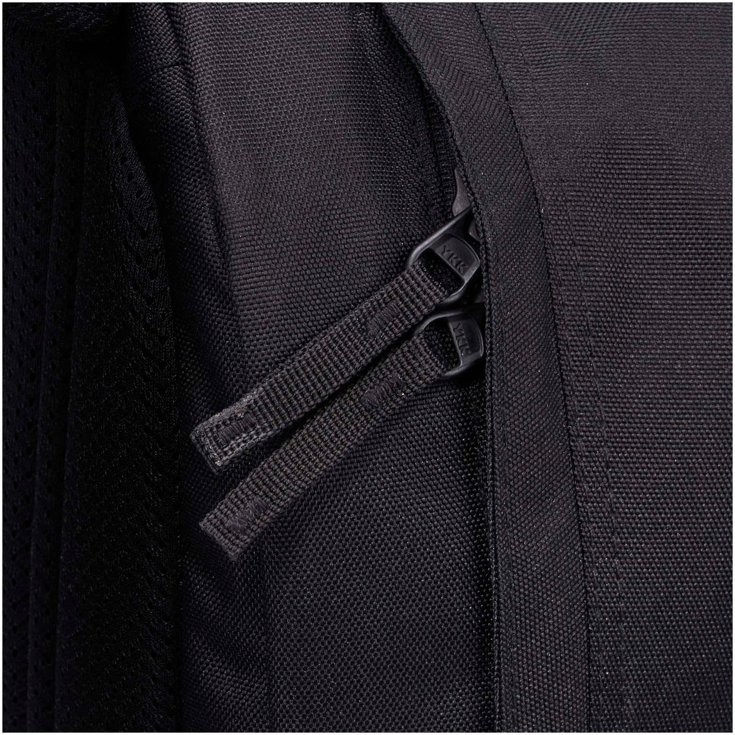 Zaino per portatile da 14" Case Logic Invigo in materiale riciclato - 14,5L