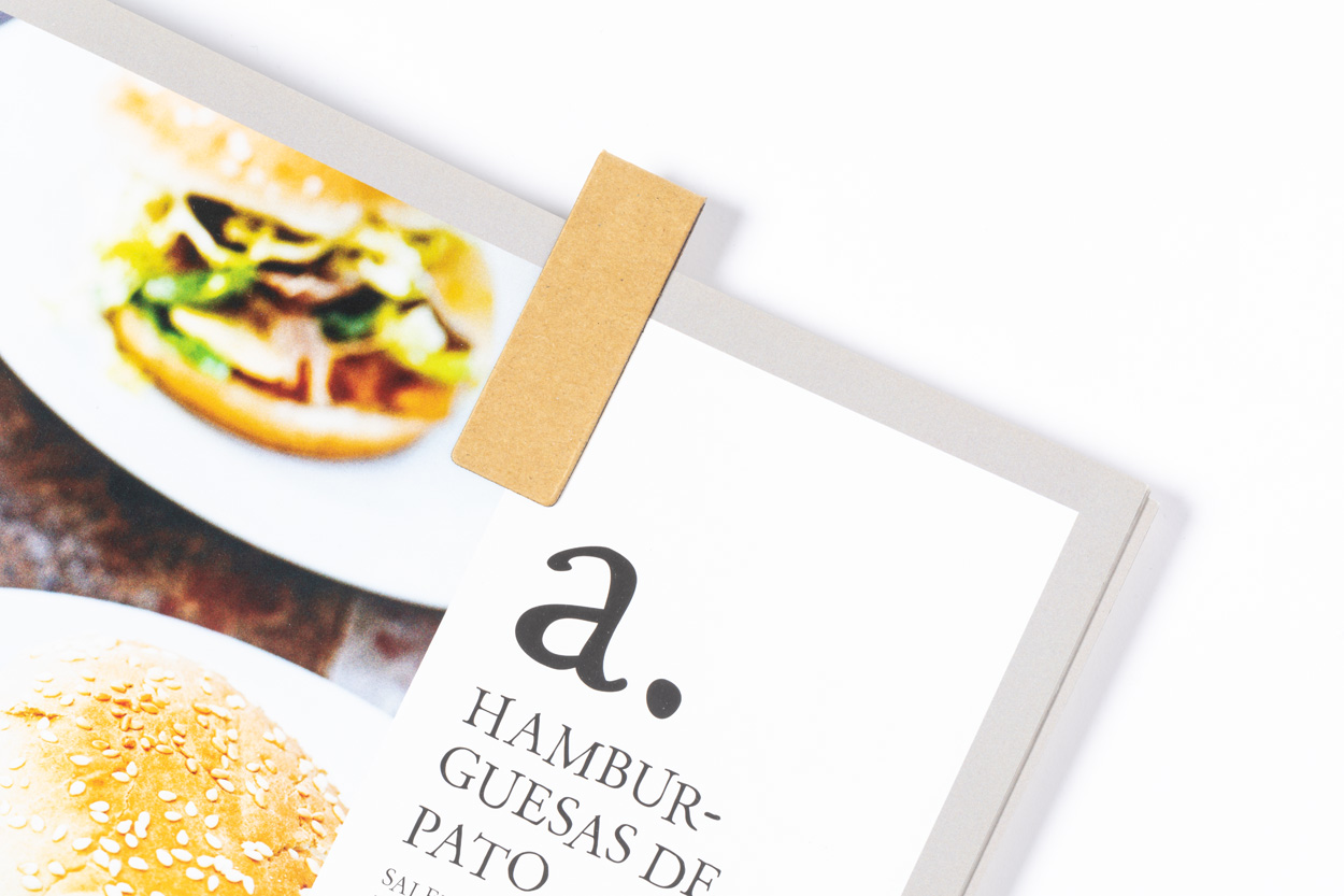 Segnalibro magnetico con carta riciclata | Cod. Jofry