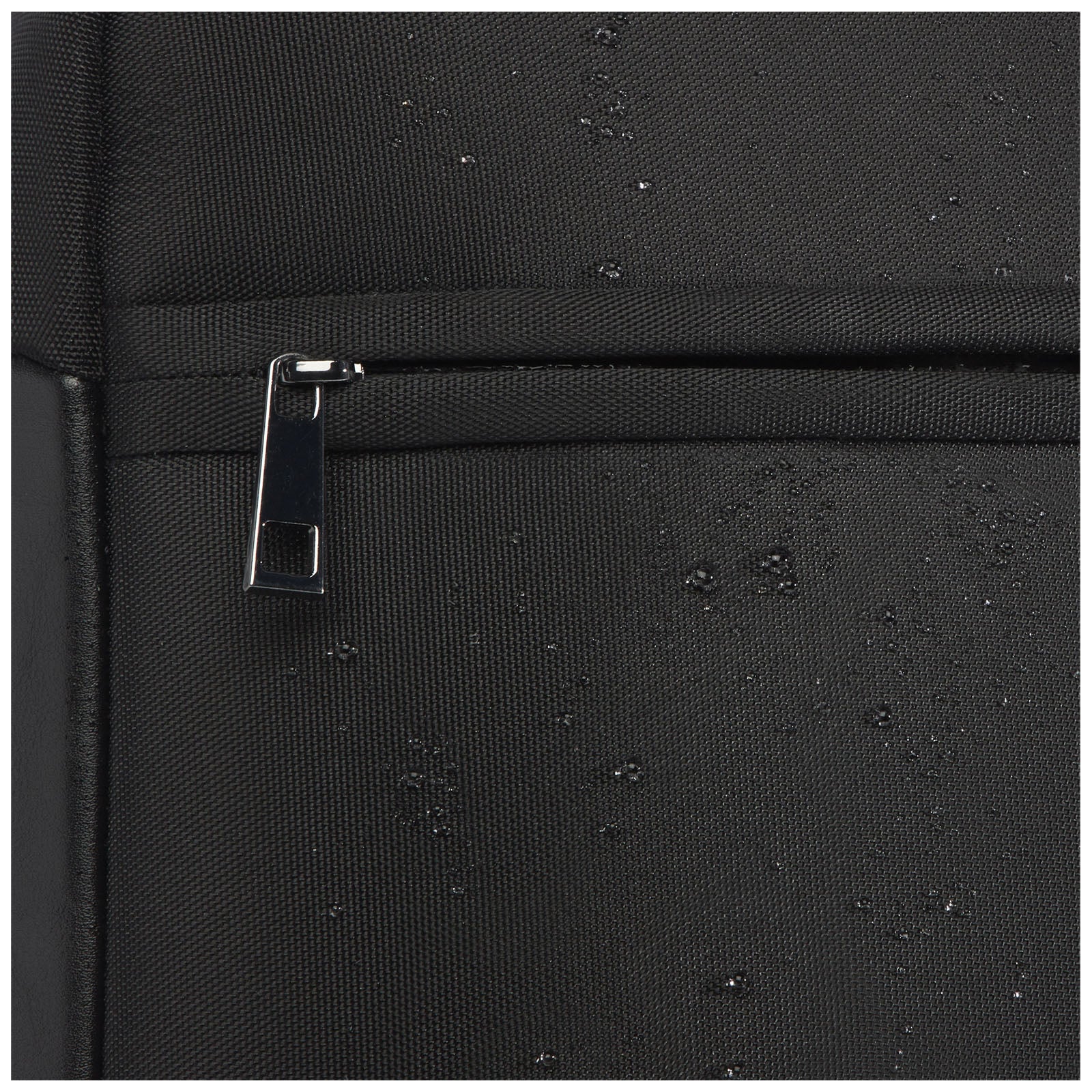 Zaino compatto per portatile da 15,6" in materiale riciclato certificato GRS Expedition Pro 12l