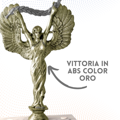 Trofeo con Vittoria da 50 cm a due piani | Cod. 5.231